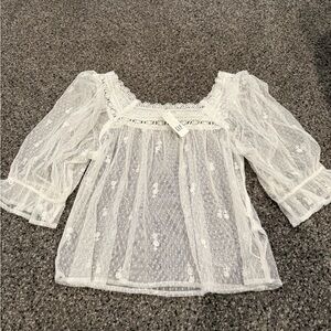 Womens new gap top size small